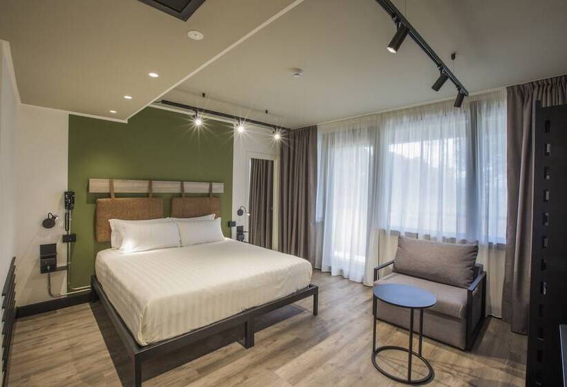 اتاق کلاسیک سه تخته, Mercure Roma Cinecitta
