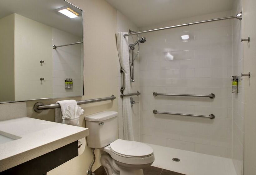 سوئیت برای معلولان, Candlewood Suites   Wichita East, An Ihg