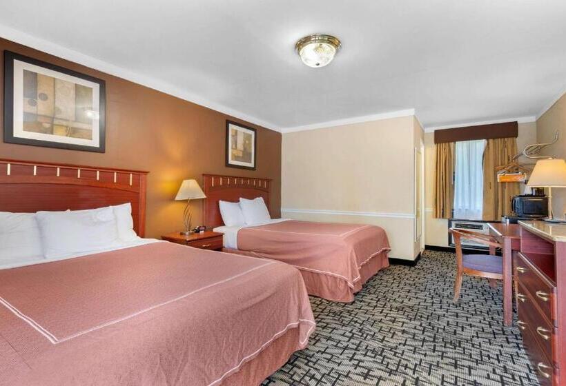 Номер Стандарт, Village Haven Inn & Extended Stay