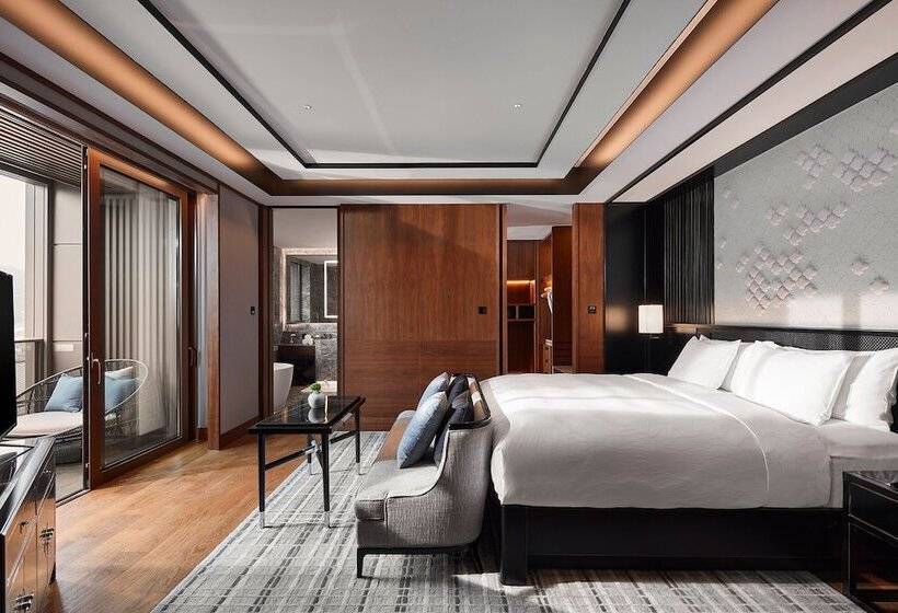Suite with lake view, Xianghu Xiaoyao Manor