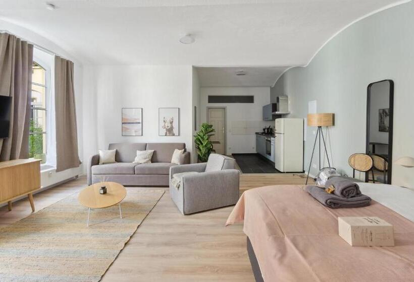 스탠다드 스튜디오, Limehome Dresden Jordanstraße