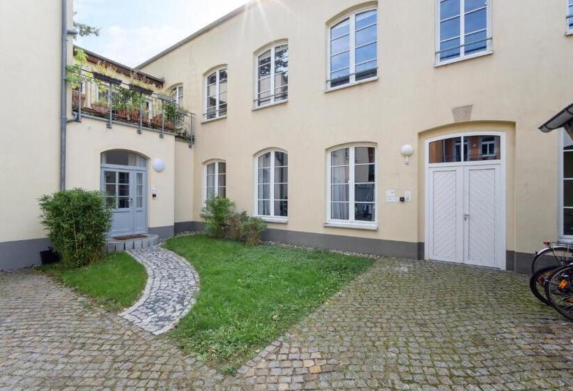 스탠다드 스튜디오, Limehome Dresden Jordanstraße
