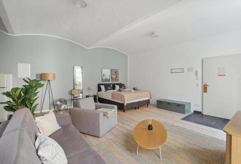 스탠다드 스튜디오, Limehome Dresden Jordanstraße
