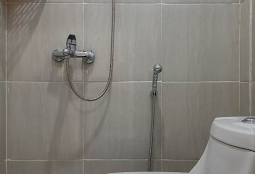 Семейный Номер, Reddoorz Near Rsud Kota Luwuk