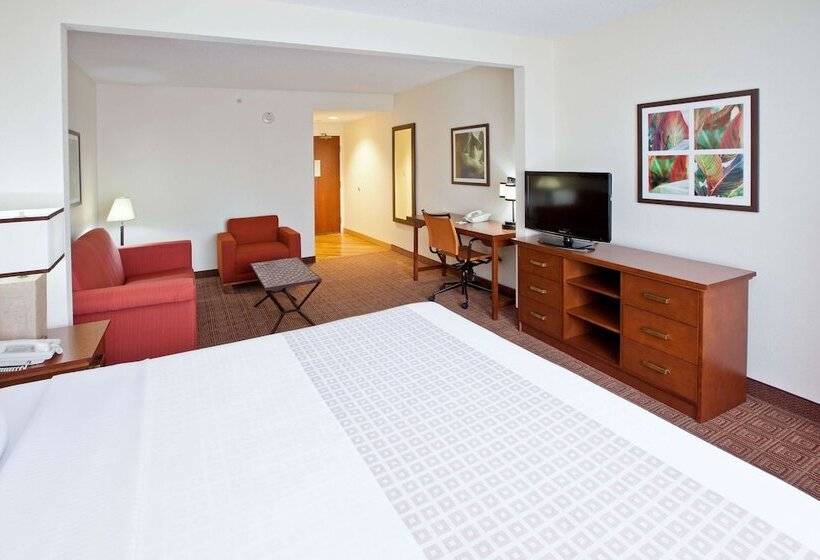 Deluxe Suite, La Quinta By Wyndham Bannockburn Deerfield