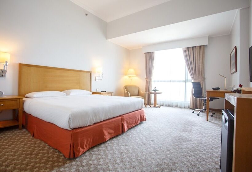 Номер Deluxe, The Linden Suites
