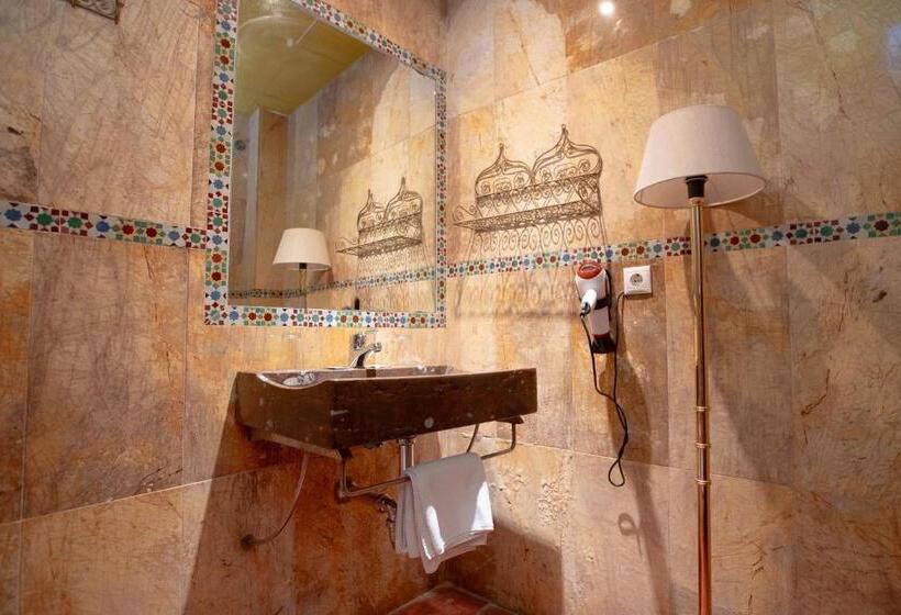 اتاق لوکس, Safestay Cordoba Mezquita Catedral