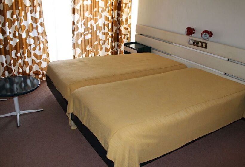 غرفة قياسية فردية, Barra