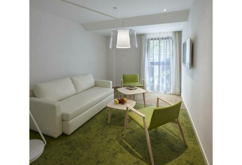 سوئیت جونیور خانوادگی, Maciá Granada Five Senses Rooms & Suites