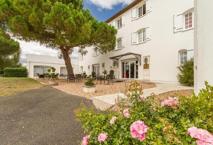 اتاق استاندارد سه نفره, Logis Hôtel Restaurant Des Châteaux