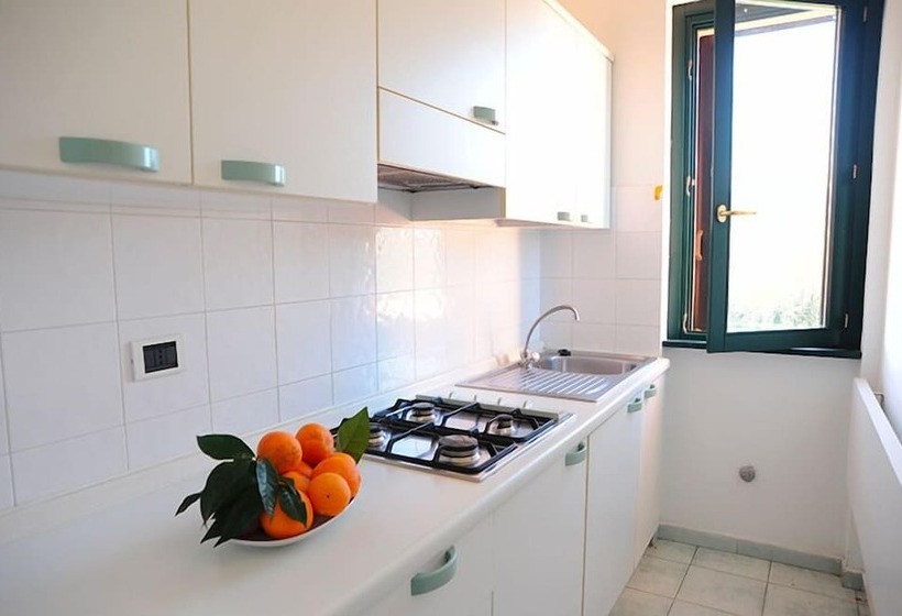 استودیوی استاندارد, Residence Villa San Giovanni