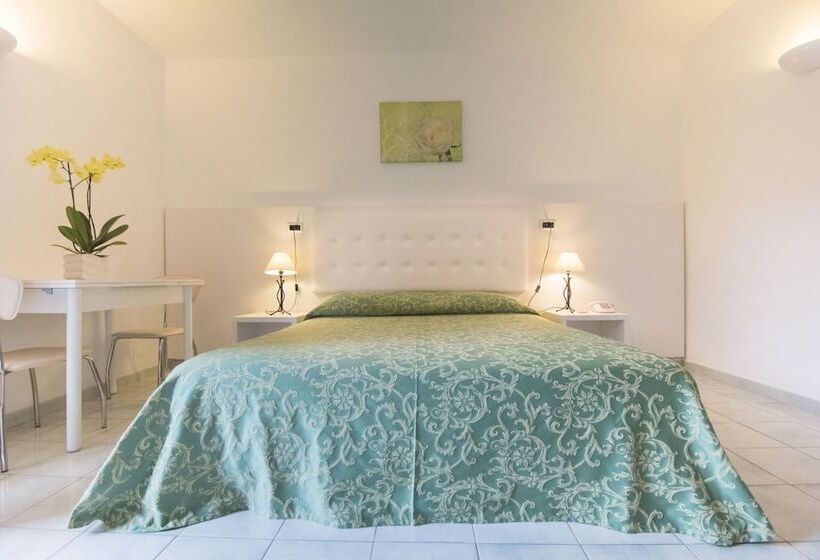 استودیوی استاندارد, Residence Villa San Giovanni