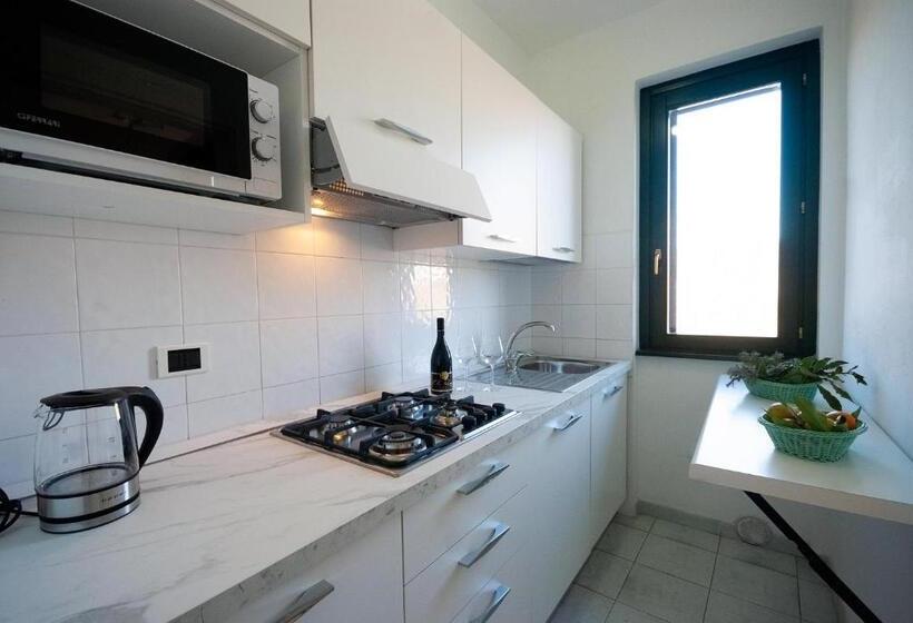استودیوی سوپریور, Residence Villa San Giovanni