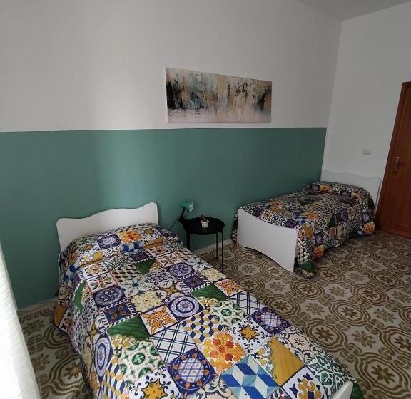 اتاق استاندارد, Talìa B & B