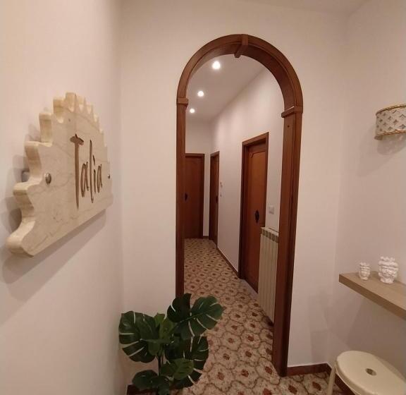 اتاق استاندارد, Talìa B & B