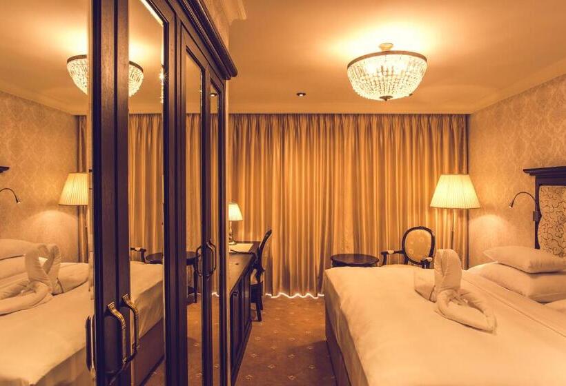 标准间, Florian Palace