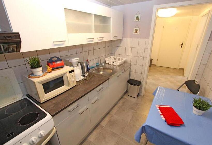 Апартаменты 1 Спальня с Террасой, Ferienwohnung Malchow See 7051