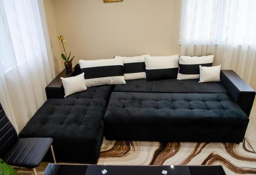 带1个卧室的带阳台的公寓, Guesthouse Juli