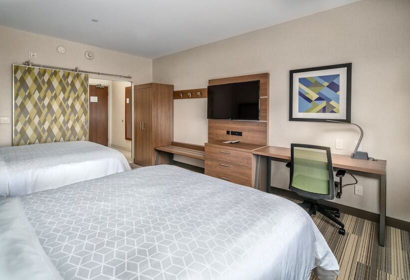 Номер Стандарт 2 Двуспальные Кровати, Holiday Inn Express & Suites   Brandon, An Ihg