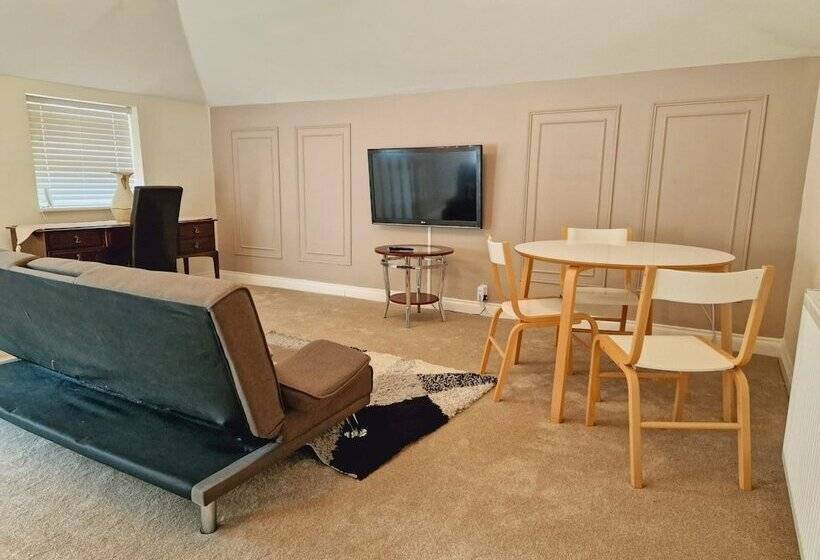 Апартаменты 1 Спальня, Wentworth House   Free Parking