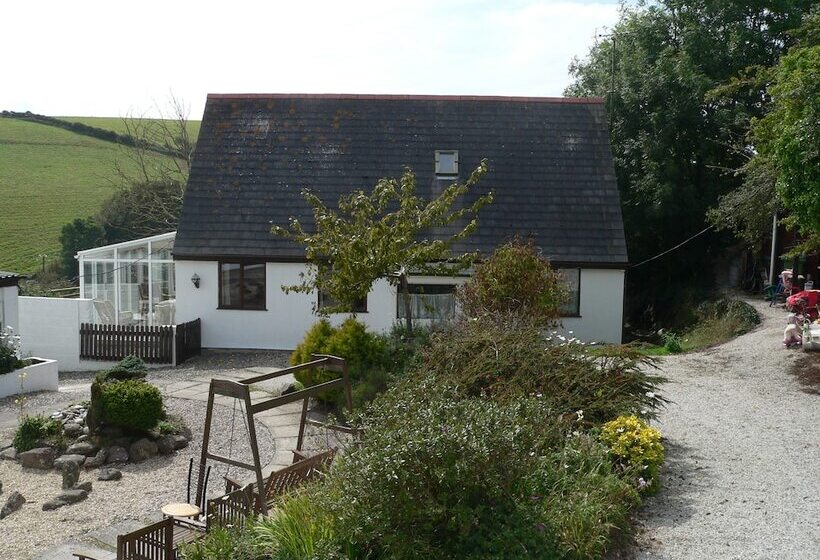 خانه 3 خوابه, Wringford Cottages