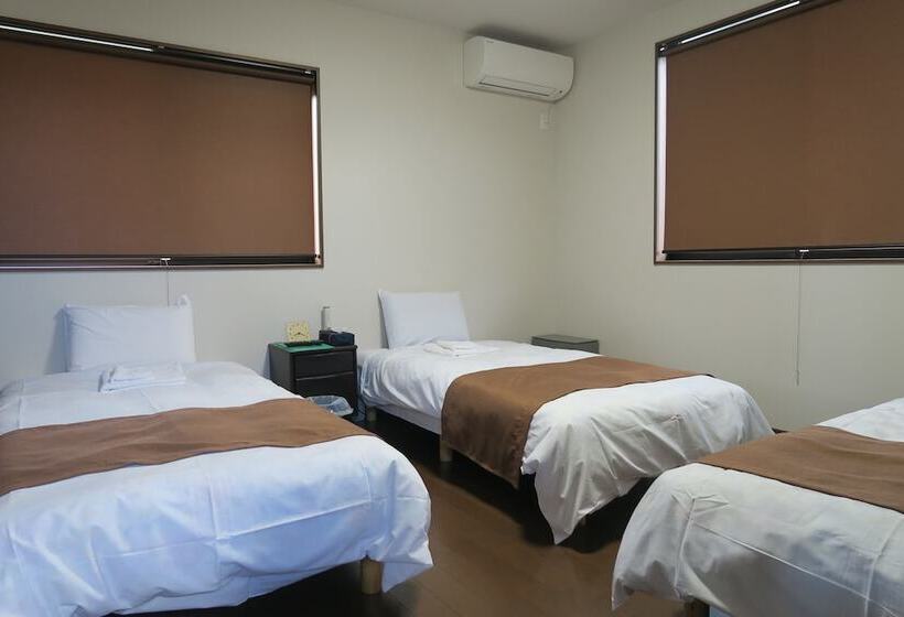 스탠다드 트리픔 룸 공동욕실, Racine Home Harie