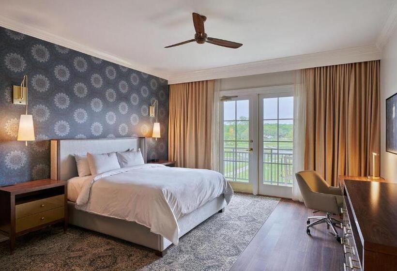 اتاق لوکس با تخت بزرگ, The Inn At Meadowbrook