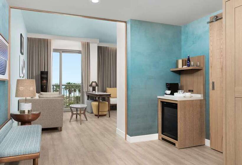 Номер Стандарт, Hilton Garden Inn Flint Downtown