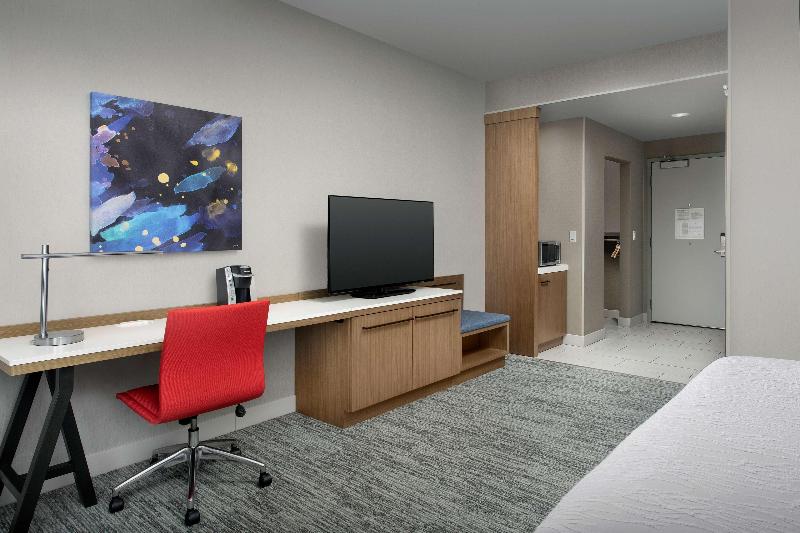 חדר סטנדרט עם מיטת קינג, Hilton Garden Inn San Jose Airport