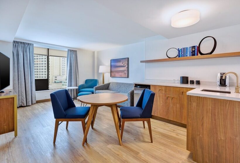 스위트, Indigo Detroit Downtown, An Ihg