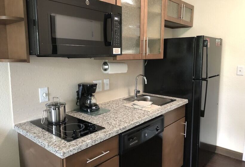 Студия Стандарт, Candlewood Suites   Panama City Beach Pier Park, An Ihg
