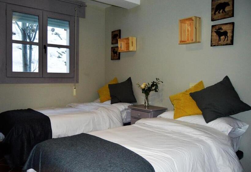 اتاق استاندارد, The Hostel