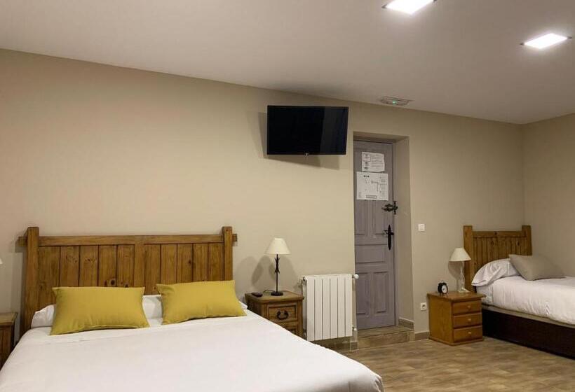 اتاق استاندارد چهار تخته, The Hostel