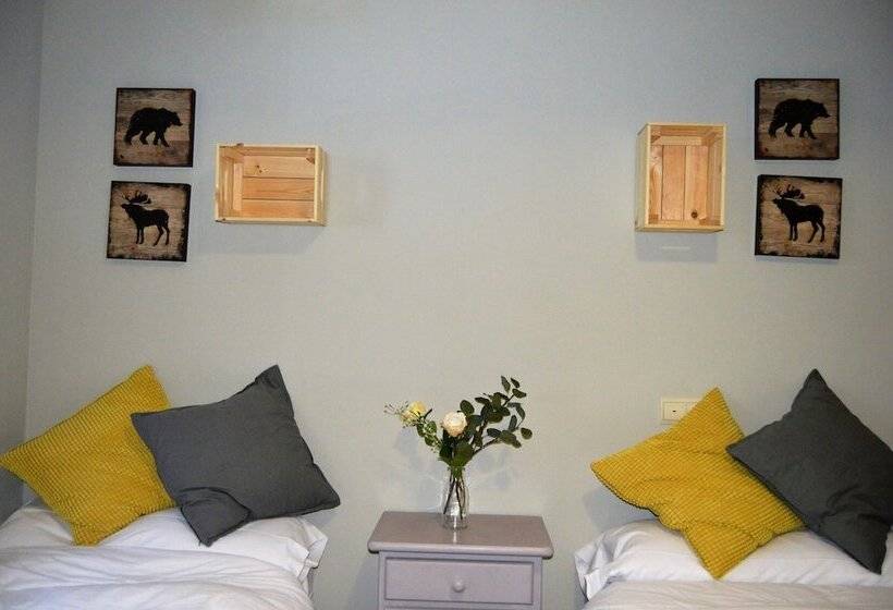 اتاق استاندارد, The Hostel