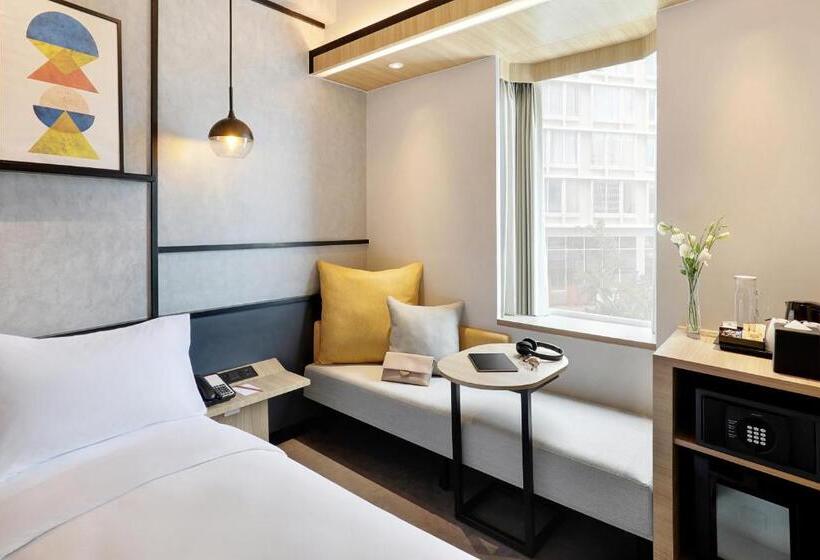 Номер Стандарт, Ibis Samarinda