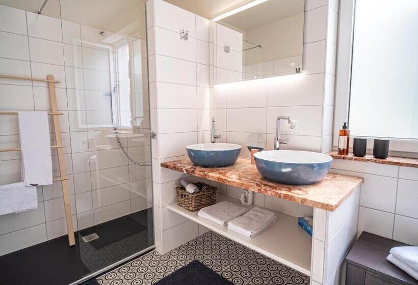 Апартаменты 2 Спальни с Балконом, Loidls Guesthouse