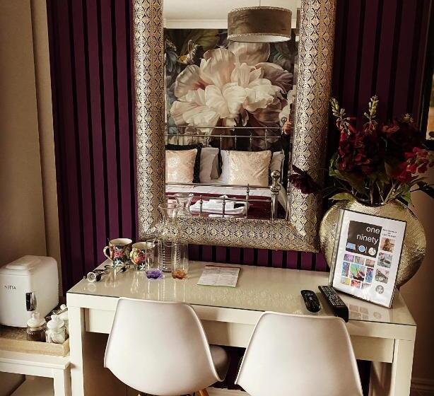 Номер Deluxe, One Ninety Boutique Accommodation