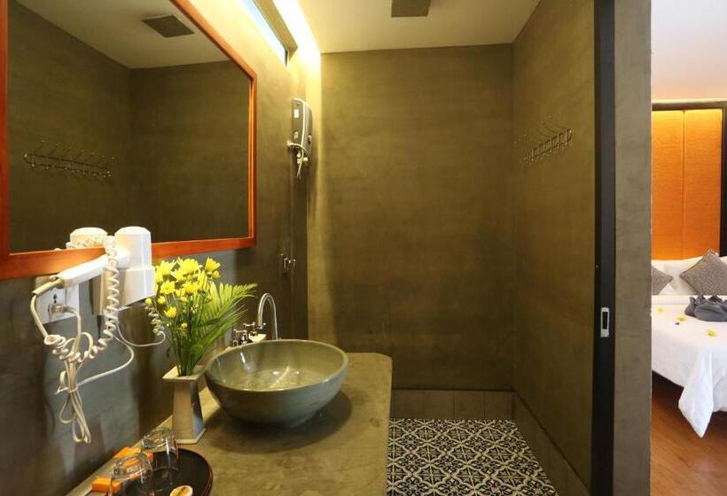 スイート（家族用）, Central Corner Suite