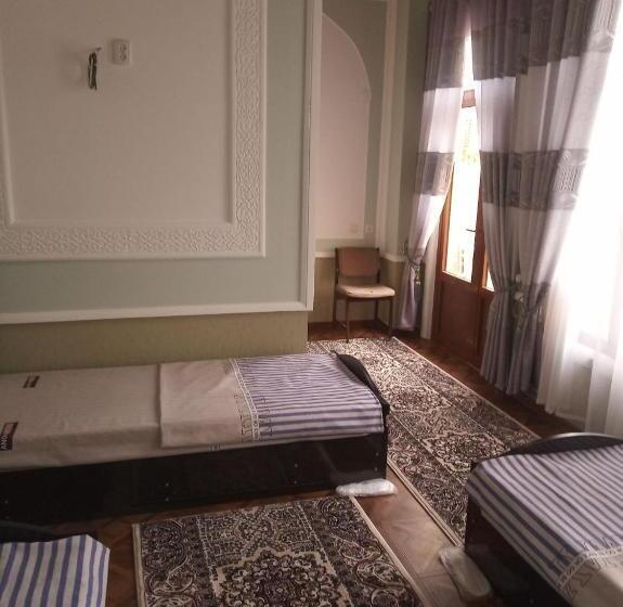 トリプルクラシックルーム, Rahmat Guesthouse
