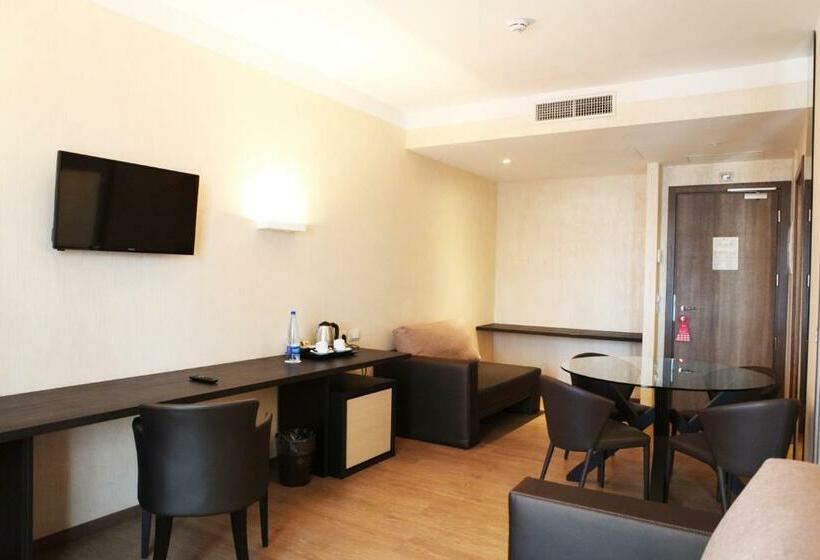 חדר לארבעה סטנדרטי עם מרפסת, Warmthotel