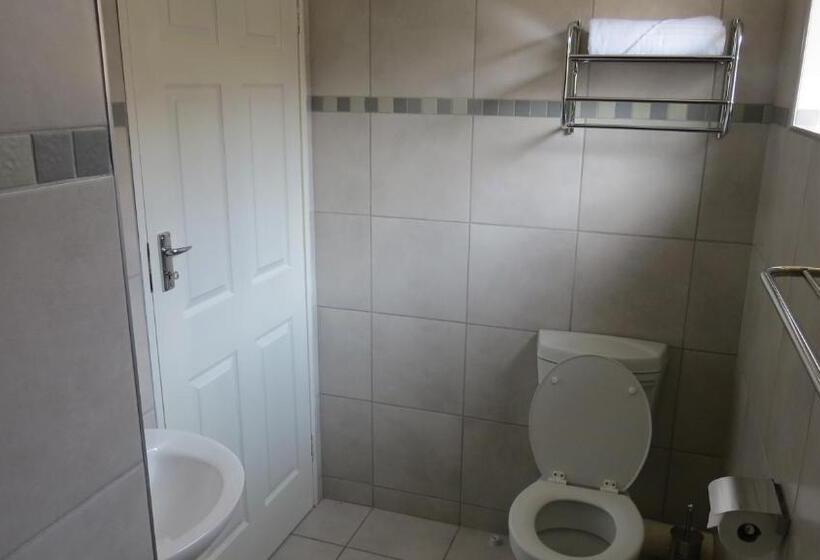 اتاق استاندارد یک نفره, Villa Strada Guesthouse