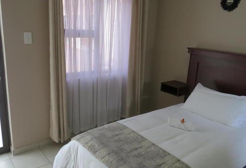 اتاق استاندارد یک نفره, Villa Strada Guesthouse