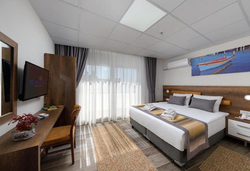 اتاق لوکس, Grand Gulluk Hotel & Spa City Cender Antalya
