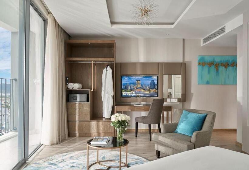 اتاق اجرایی, The Empyrean Nha Trang