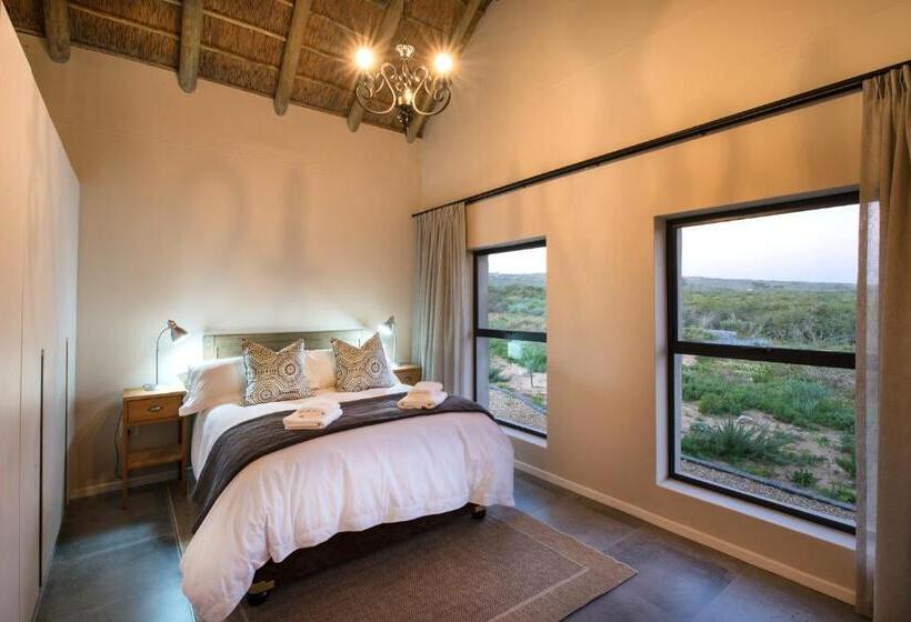 Вилла 3 Спальни, The Shark Bay Boutique Hotel & Spa