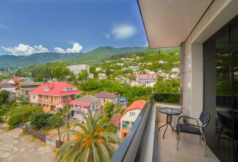 اتاق استاندارد با بالکن, Grand Hotel Gagra