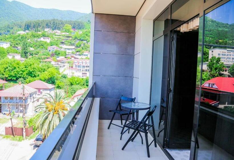 اتاق استاندارد با بالکن, Grand Hotel Gagra