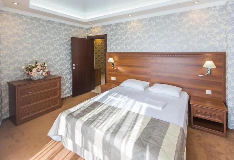 سوییت, Grand Hotel Gagra