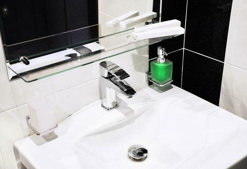 اتاق استاندارد با بالکن, Grand Hotel Gagra