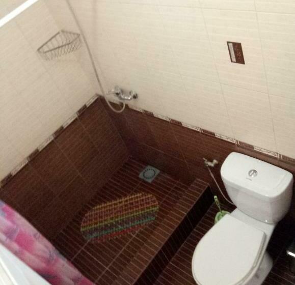اتاق استاندارد سه نفره, Guest House Mihalych